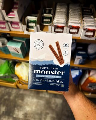 Zdravé mlsání? Ano, prosím! Naše dentální tyčinky s kuřecím masem jsou bez obilovin a perfektní na každodenní péči o...